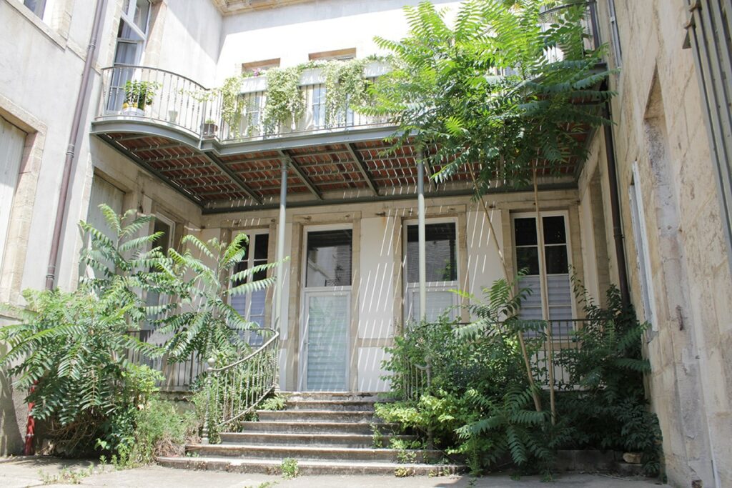 Fabricant de terrasse acier et bois à Dijon